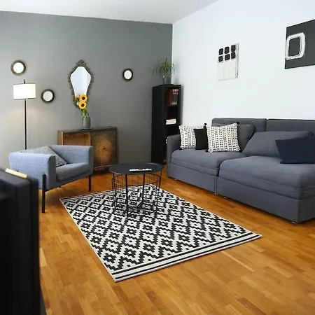 ☆beach Centar Large Stylish With Terrace Lägenhet